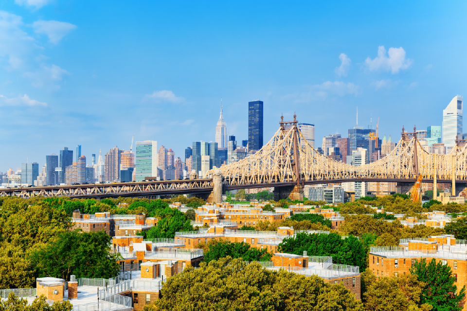 Queens & Manhattan skylines w Queensborough bridge