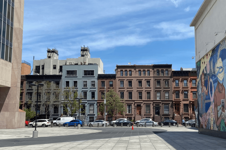 NYC office buildings in Harlem hero image (960x640)